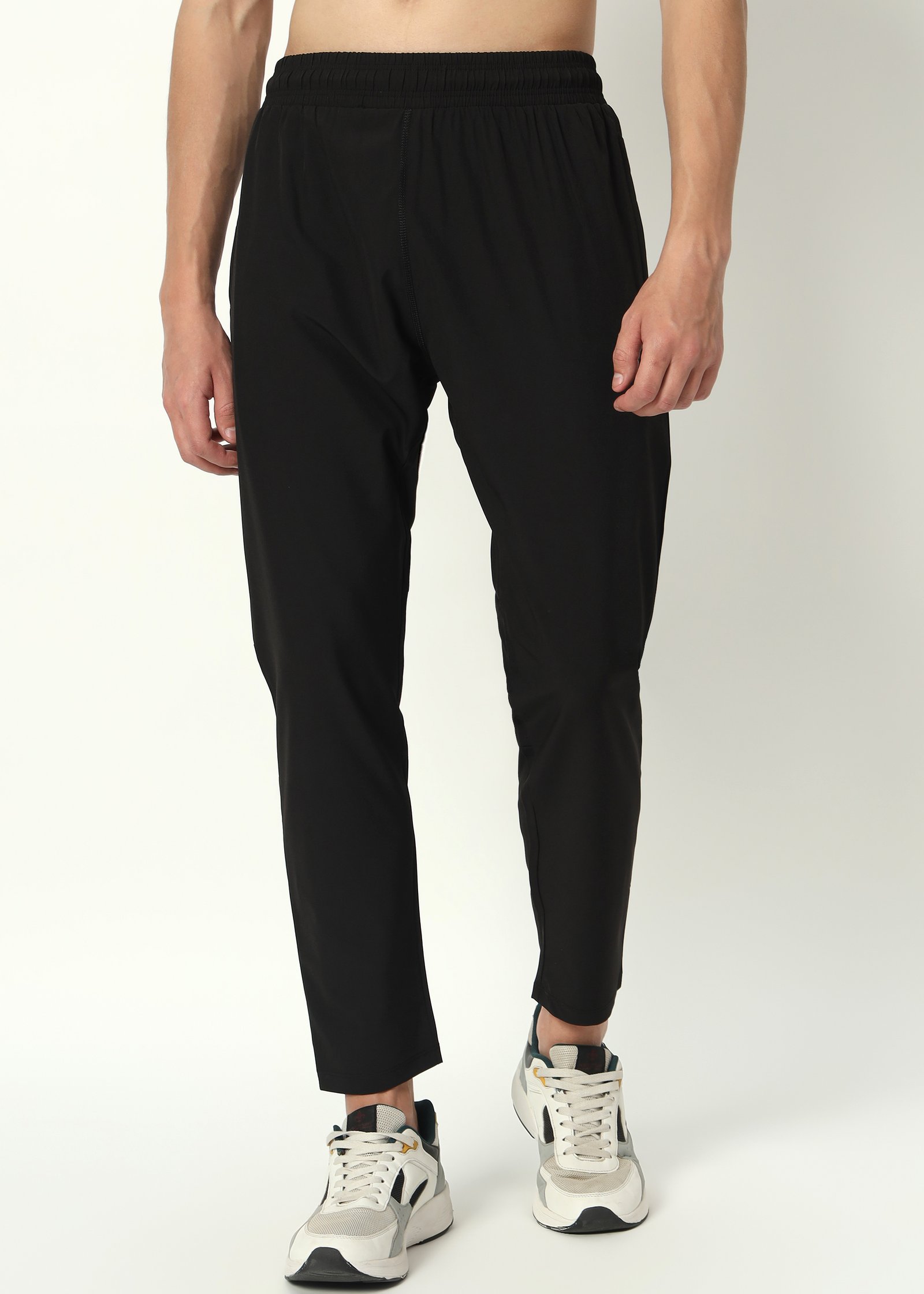 : Triple Dot Men's Solid Black Polyester Trackpants