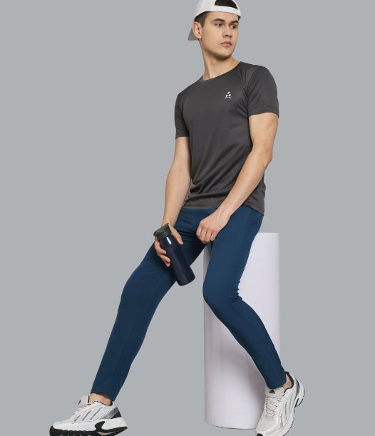 versatle sports tee for gym workout and sports